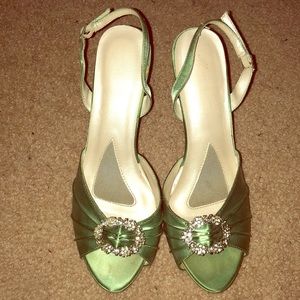 Dyeable David Bridal’s Heels